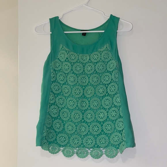 Banana Republic Green Crocheted Sleeveless Top - Picture 2 of 6